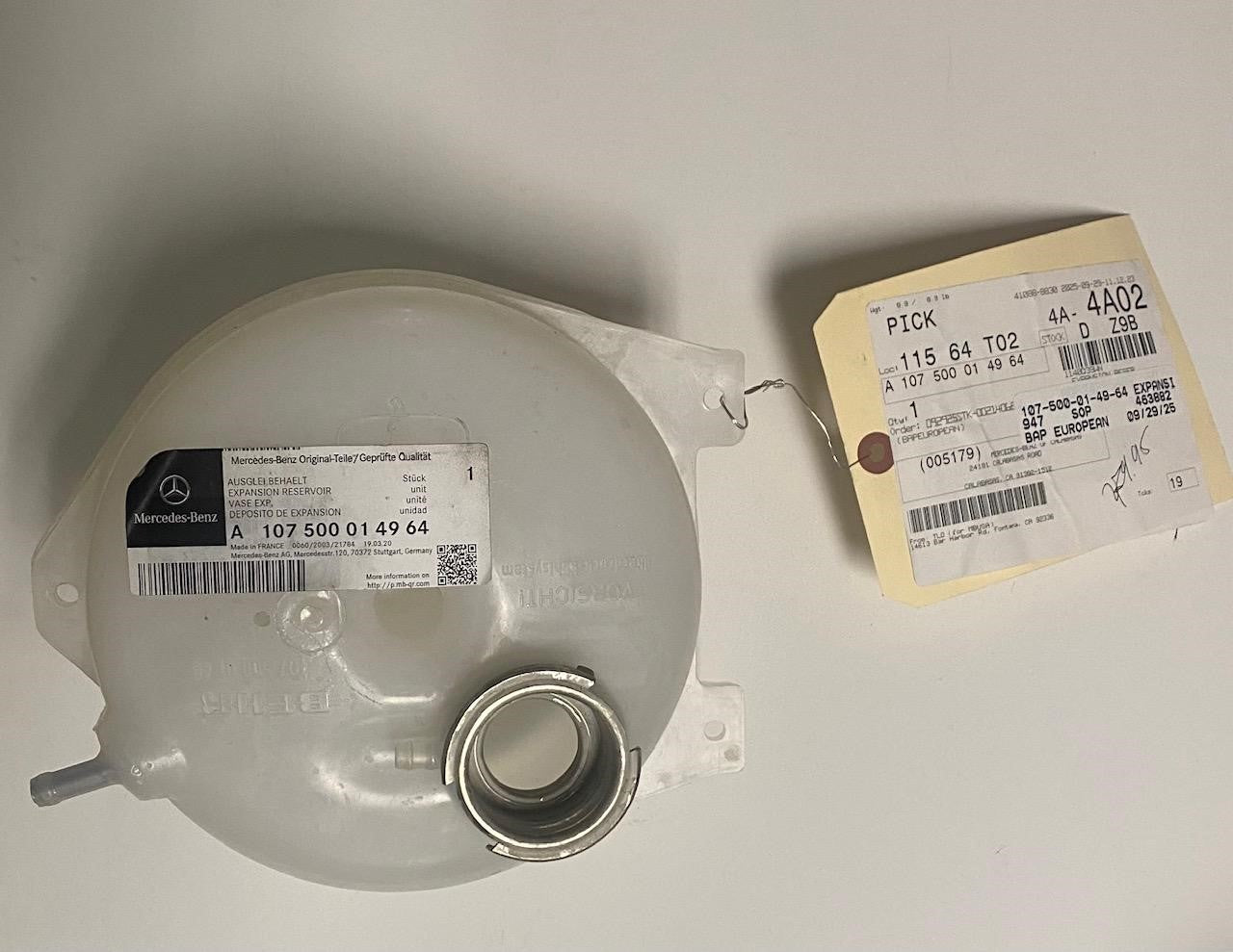 Genuine New MBZ SL SLC C107 R107 M110 M116 M117 Expansion Reservoir 1075000149