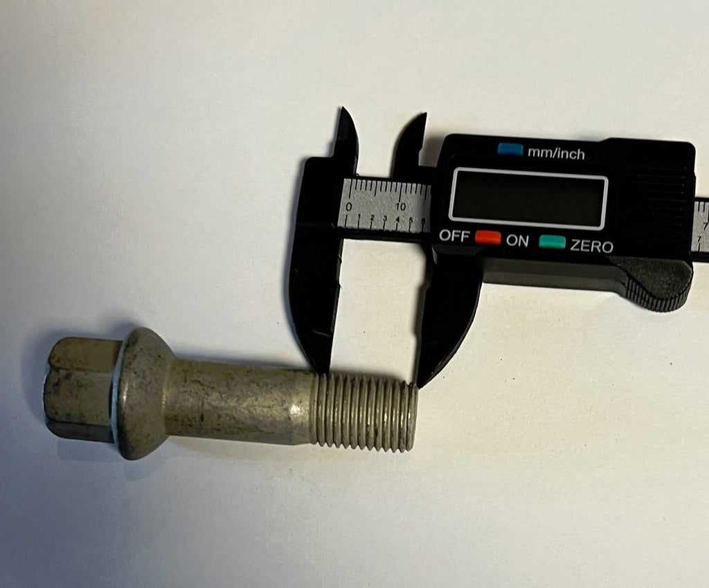 Set of 20 Genuine Mercedes-Benz Wheel Bolts OEM# 0009905307 Made in Germany